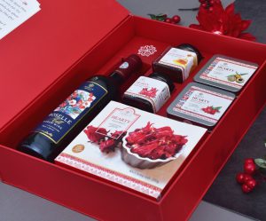 Giỏ quà tặng khách hàng nên chọn những phần quà chất lượng, được đóng gói đẹp mắt