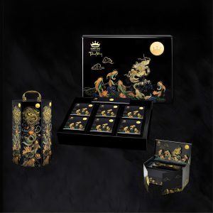 TRĂNG VÀNG BLACK & GOLD KIM CƯƠNG (6 BÁNH X160G + TRÀ Ô LONG) – HỘP SƠN MÀI